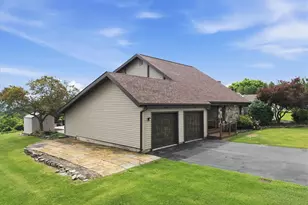 8751 Pleasant View Rd, Lower Mt Bethel Twp, PA 18013 - Photo 2