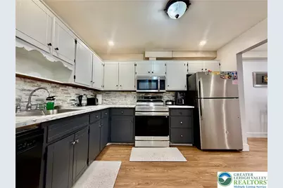 4034 Nicole Place, Palmer Twp, PA 18045 - Photo 2