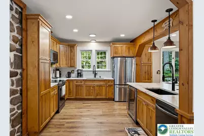 360 Babbling Brook Road, Pocono Twp, PA 18355 - Photo 8