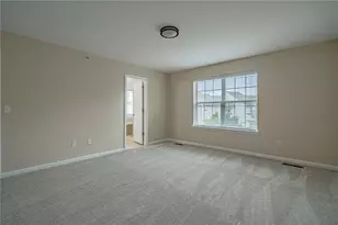 253 Milkweed Dr, Upper Macungie Township, PA 18104 - Photo 18