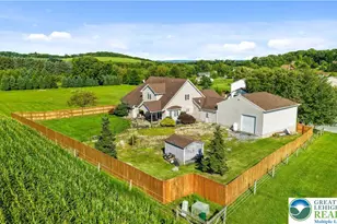 830 Gideons Ct, Moore Township, PA 18014 - Photo 4