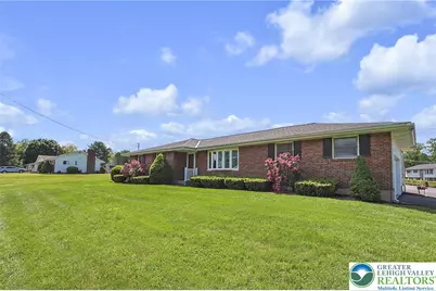 1004 Maple Street, Pottsville, PA 17901 - Photo 2
