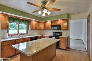 2642 Community Dr, Moore Township, PA 18014 - Photo 8
