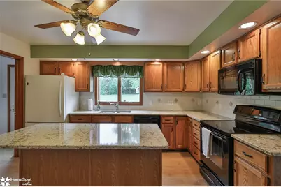 2642 Community Drive, Moore Township, PA 18014 - Photo 6