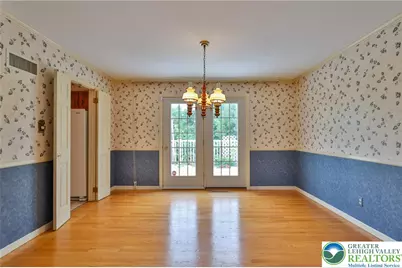 1760 Peachtree Circle, Whitehall Township, PA 18052 - Photo 10