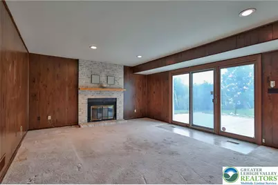 1760 Peachtree Circle, Whitehall Township, PA 18052 - Photo 12