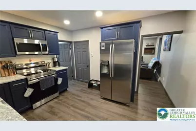 4002 Chew Street, South Whitehall Township, PA 18104 - Photo 6