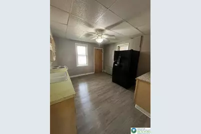 141 W Abbott Street, Lansford, PA 18232 - Photo 6