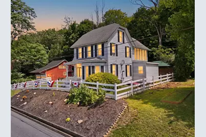 721 Lehigh Gap Street, Walnutport Boro, PA 18088 - Photo 4