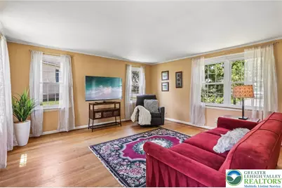 974 Juniper Road, Hellertown Boro, PA 18055 - Photo 2