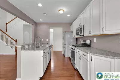 9675 Crescent Lane, Upper Macungie Township, PA 18031 - Photo 10