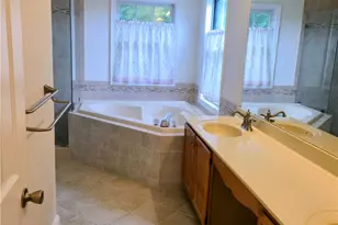 5280 Vermont Dr, Bethlehem Township, PA 18045 - Photo 12