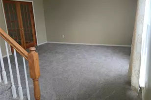 5280 Vermont Dr, Bethlehem Township, PA 18045 - Photo 6
