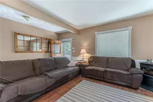 621 Broad St, Tatamy Boro, PA 18085 - Photo 4