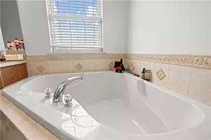 2305 Aberdeen Way, Lower Macungie Township, PA 18062 - Photo 36