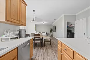 2305 Aberdeen Way, Lower Macungie Township, PA 18062 - Photo 22