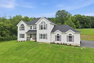 387 Blue Ridge Rd, Ross Twp, PA 18353 - Photo 2