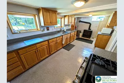 524 Walnut Drive, Lehigh Township, PA 18067 - Photo 14