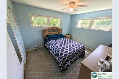 524 Walnut Drive, Lehigh Township, PA 18067 - Photo 8