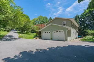 5472 Lower Macungie Rd, Macungie Boro, PA 18062 - Photo 64