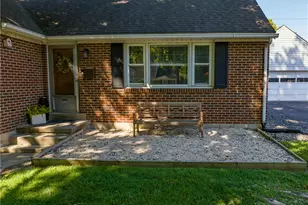 132 Garden Terrace, Nazareth Boro, PA 18064 - Photo 4