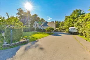 4132 Crest View Dr, Stroudsburg, PA 18360 - Photo 2