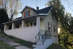 806 Carlton Ave, Bethlehem City, PA 18015 - Photo 2