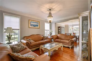 2295 Leigh Dr, Forks Twp, PA 18040 - Photo 6