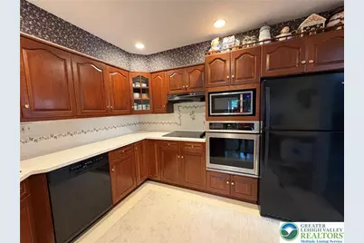 2823 Whitemarsh Place, Lower Macungie Township, PA 18062 - Photo 12