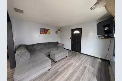 29 E Depot Street, Hellertown Boro, PA 18055 - Photo 6