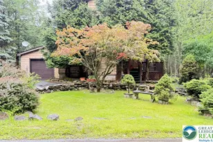 2143 Rosemont Dr, Coolbaugh Twp, PA 18466 - Photo 2