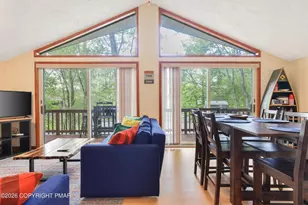 395 N Arrow Dr, Coolbaugh Twp, PA 18347 - Photo 10