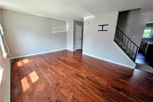 5657 Wood Ln, Allentown City, PA 18106 - Photo 2