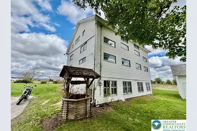 282 Young Road, Bushkill Twp, PA 18064 - Photo 4