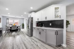 1804 Elmhurst Dr, Whitehall Township, PA 18052 - Photo 12