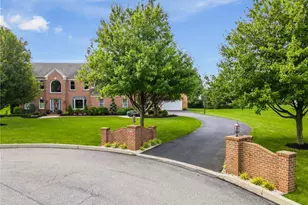 1195 Sierra Dr, Lehigh Township, PA 18038 - Photo 2