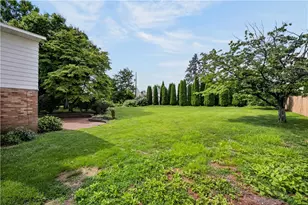 1160 Brentwood Ave, Hanover Twp, PA 18017 - Photo 8