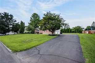 1160 Brentwood Ave, Hanover Twp, PA 18017 - Photo 2