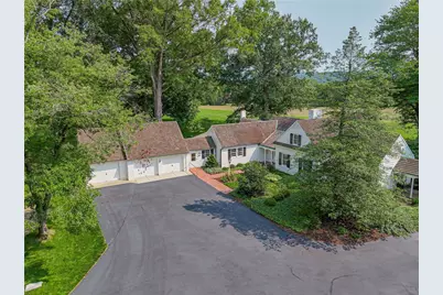 1596 Weyhill Circle, Lower Saucon Township, PA 18015 - Photo 10