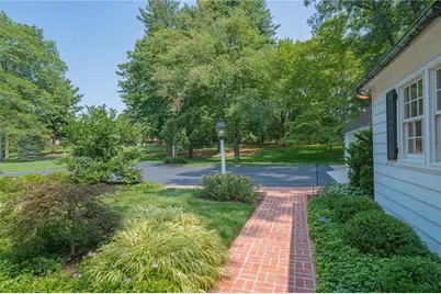 1596 Weyhill Circle, Lower Saucon Township, PA 18015 - Photo 14