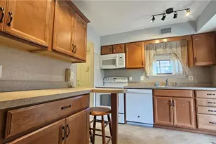 2870 Springhaven Pl, Lower Macungie Township, PA 18062 - Photo 6