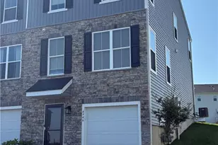 4946 Brookside Ct, Upper Saucon Township, PA 18036 - Photo 2