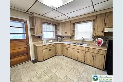 1215 Bushkill Street, Easton, PA 18042 - Photo 6