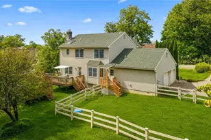 4006 Crest View Dr, Hamilton Twp, PA 18360 - Photo 2