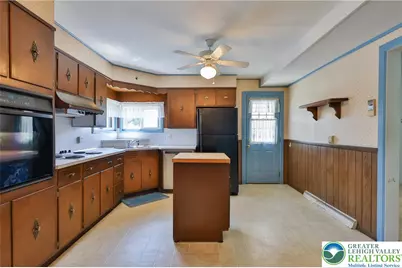 1812 Hilltop Terrace, Bethlehem City, PA 18018 - Photo 8