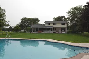 634 Gladys Dr, Bushkill Twp, PA 18064 - Photo 8