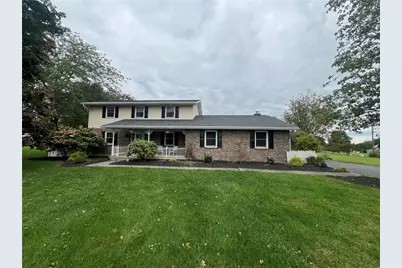 634 Gladys Drive, Bushkill Twp, PA 18064 - Photo 2
