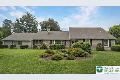 525 Wedgewood Road, Hanover Twp, PA 18017 - Photo 1