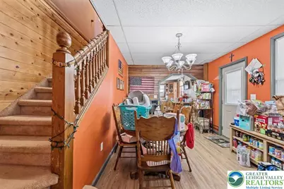54 E White Street, Summit Hill, PA 18250 - Photo 8