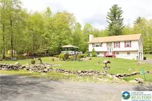 5111 Foliage Way, Middle Smithfield, PA 18302 - Photo 2